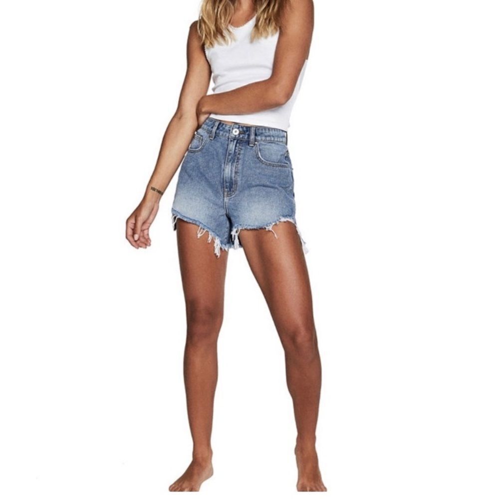 Cotton:On High Rise Ripped Five Pocket Light Wash Shorts Size 12